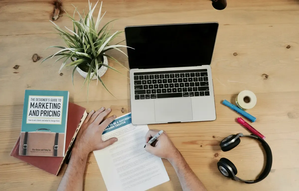 Image for blog titled Top 10 Affiliate Marketing Tools Every Blogger Must Use to Make More Money