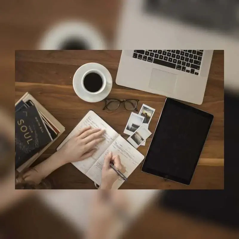 Free vs. Paid Blogging Platforms